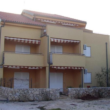 Apartments Jtv Simuni Kolan Extérieur photo