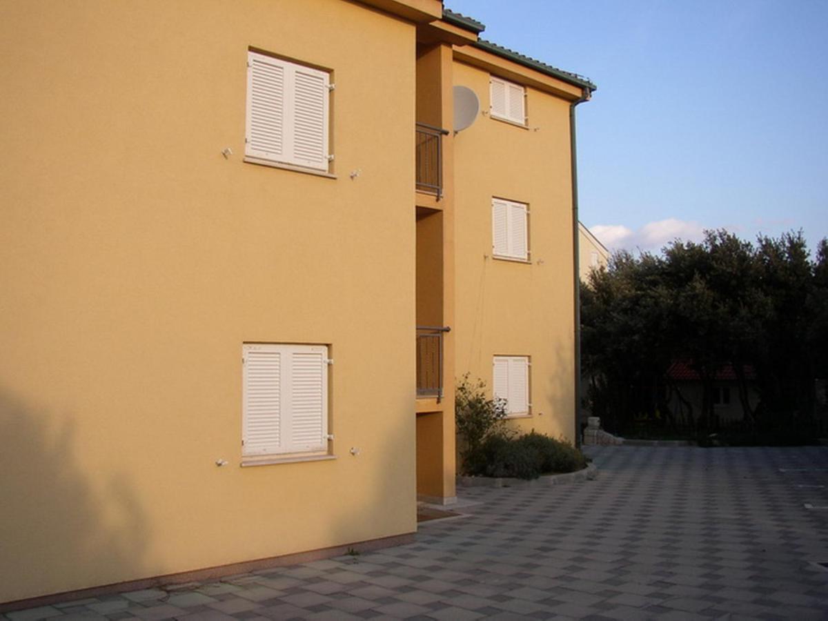 Apartments Jtv Simuni Kolan Extérieur photo