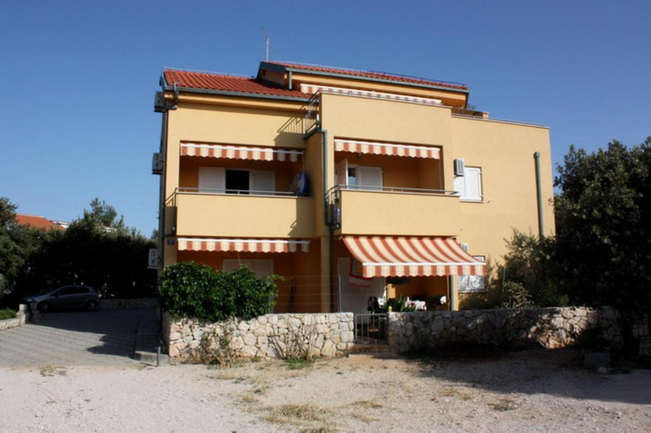 Apartments Jtv Simuni Kolan Extérieur photo